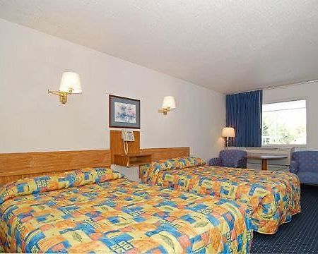 Rodeway Inn Brevard Habitación foto